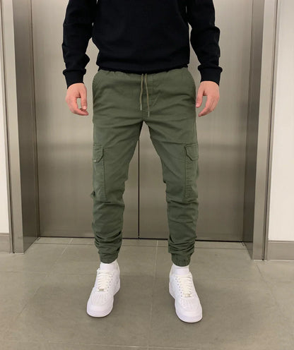 PANTALÓN CARGO DE CORTE JOGGER