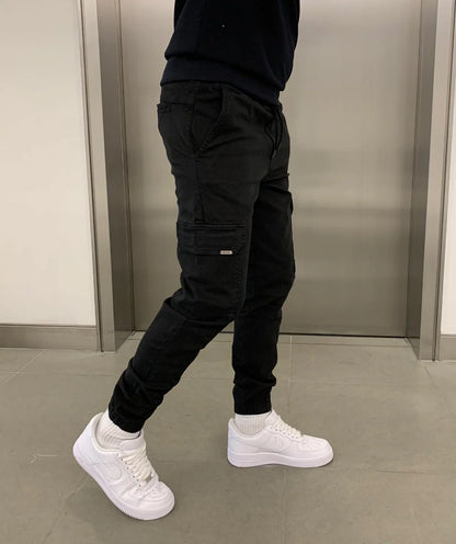 PANTALÓN CARGO DE CORTE JOGGER