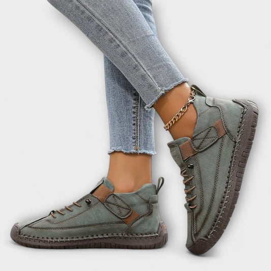 Chelsea – Sneakers Atemporales que combinan Estilo y Comodidad